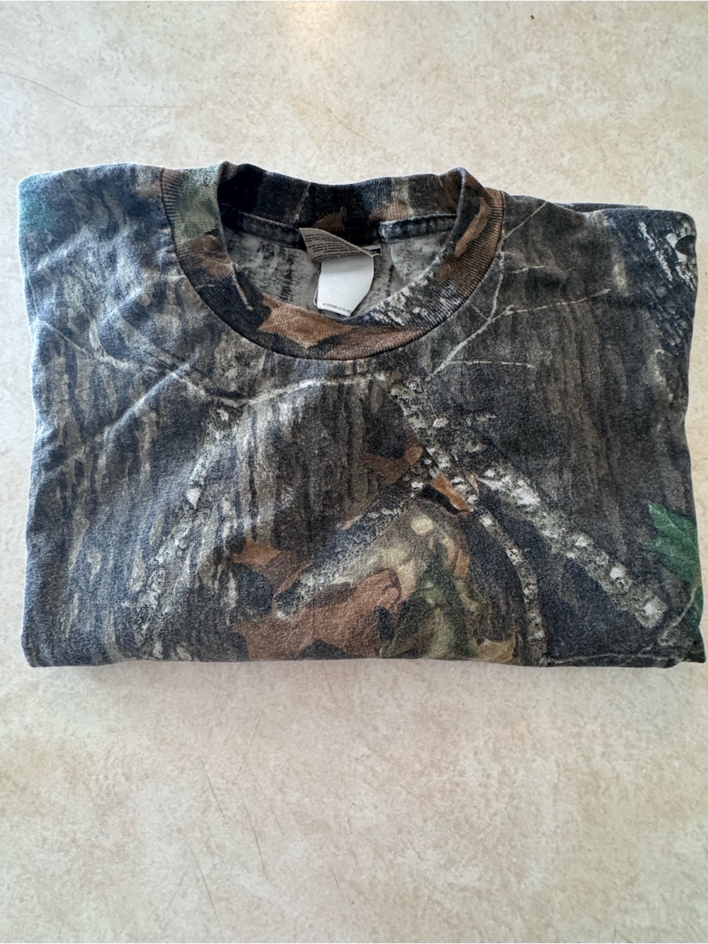 Big & Tall Men's 3XL…..
Camouflage Crewneck Shirt